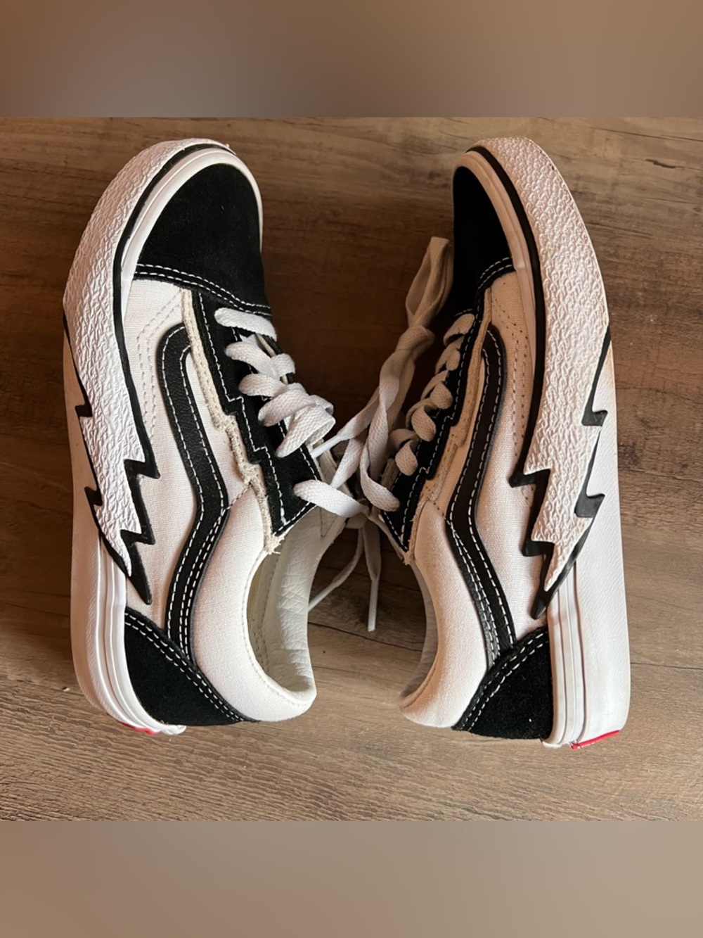 Vans - Picture 4 of 6